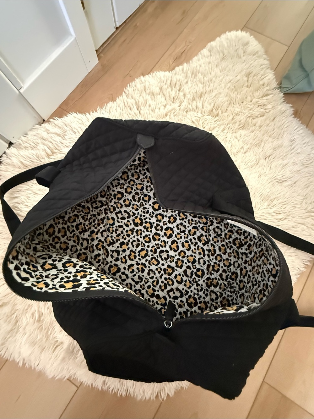 Vera Bradley Quilted Duffle Bag Black Leopard Large - Picture 2 of 8